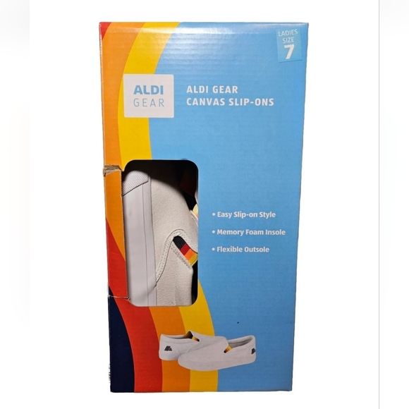 Aldi Gear Slip On Canvas Shoe Flats Sneaker WHITE Size 7 Aldi Logo Womens - Picture 2 of 11